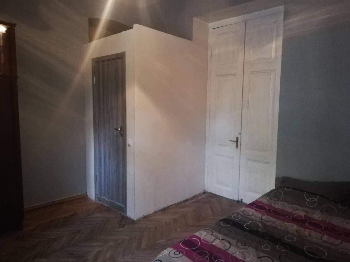 Eka'S Apartment On Marjanishvili تبليسي المظهر الخارجي الصورة
